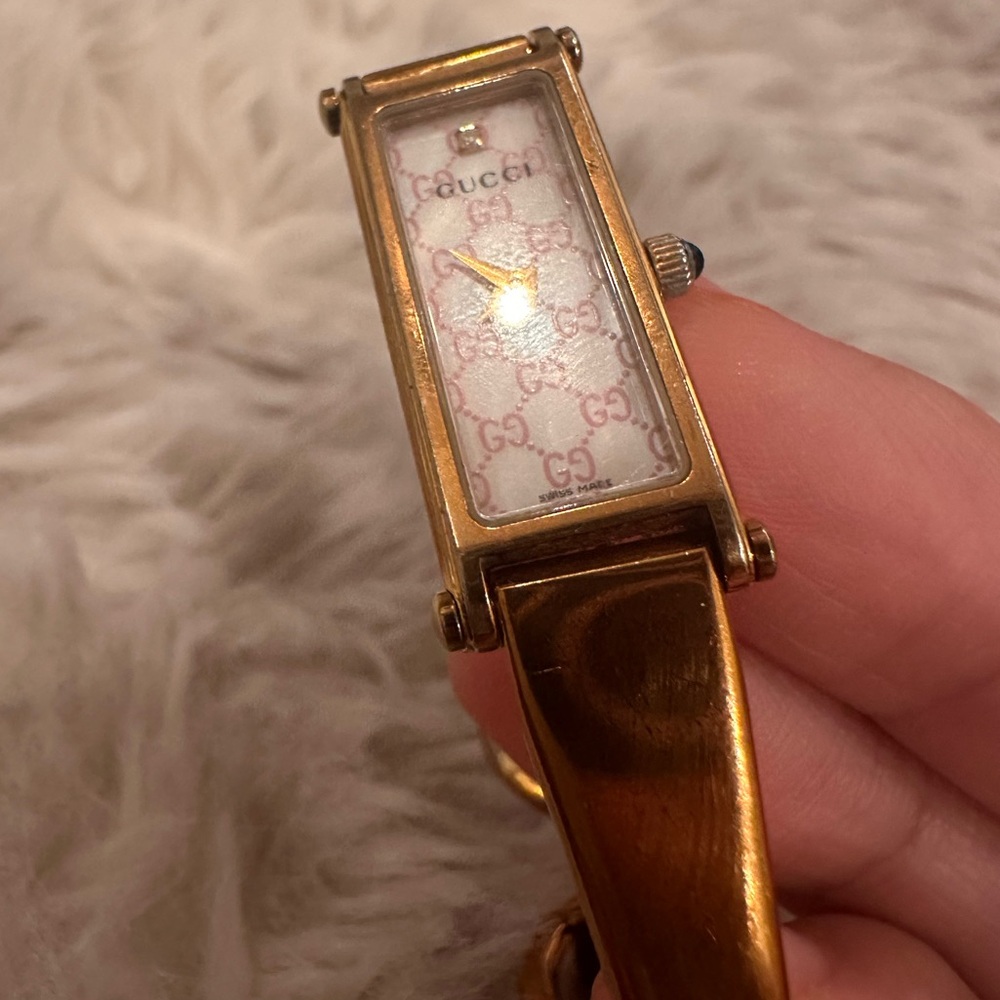 🎀 Pink Gucci Watch Rose Gold vintage designer watch GG watch bracelet watch - Picture 8 of 17